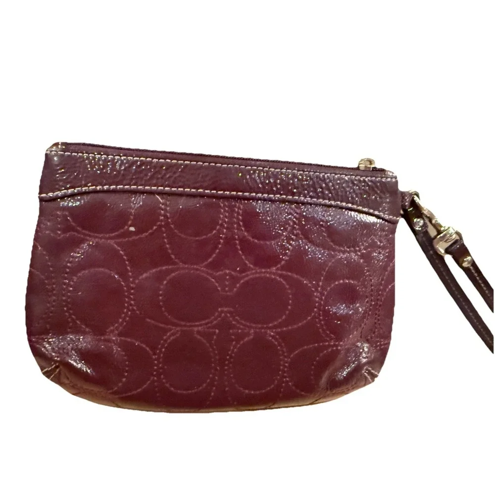 Coach Signature Stitched Logo Leather‎ Small Wristlet Burgundy Top Zip